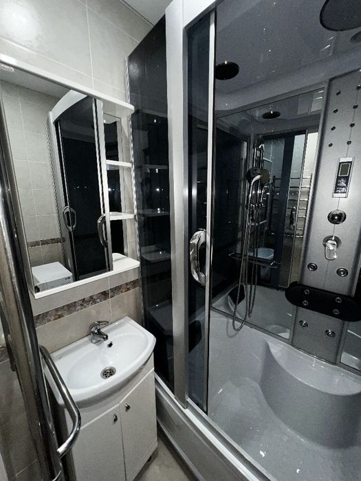 Душевая кабина с ванной б/у