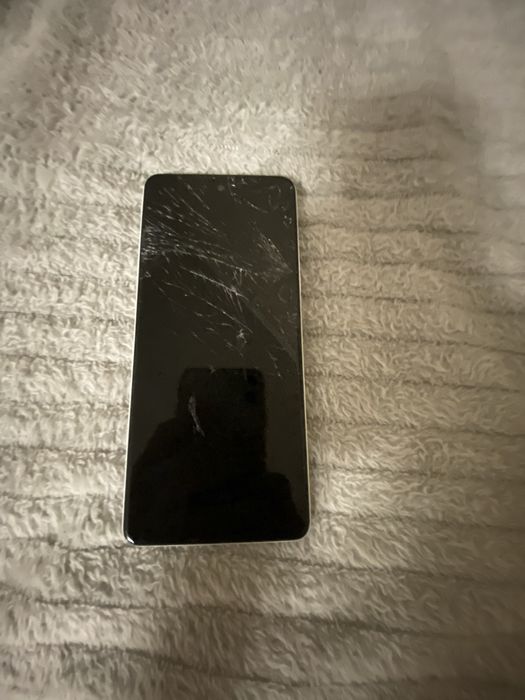 Продам телфон tecno spark 10 pro