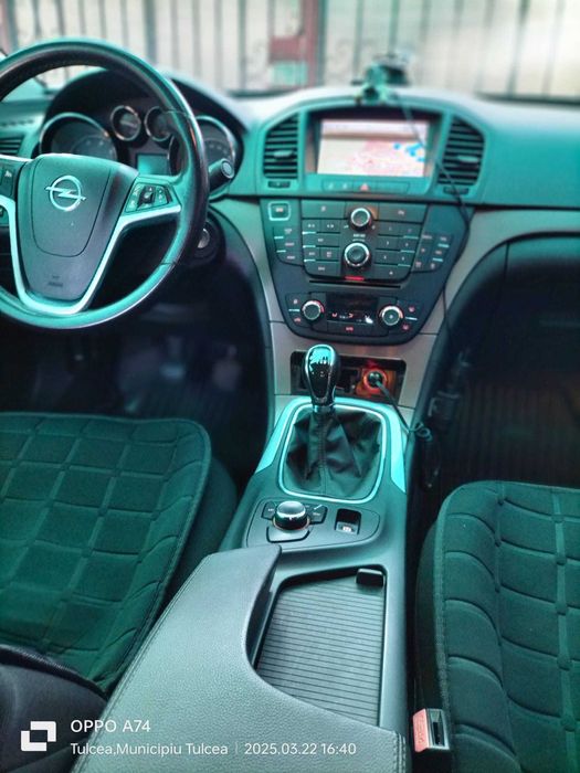 Vând Opel Insignia 2.0.