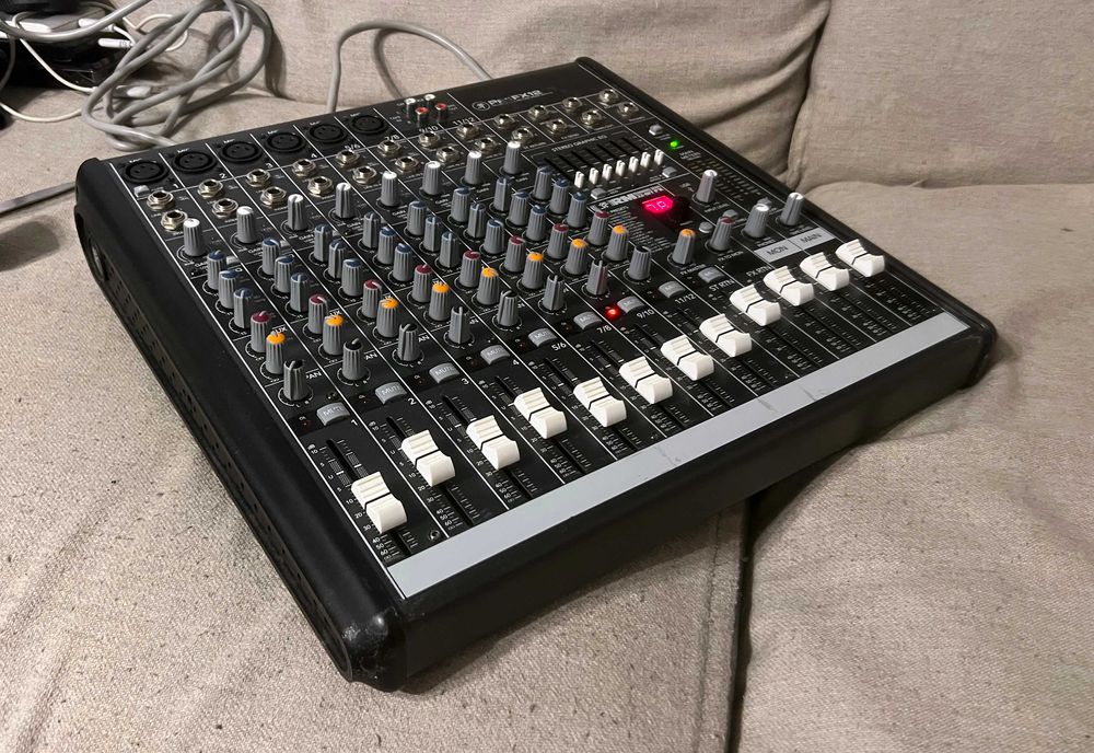 Mixer audio Mackie ProFX12v2 USB efecte 12 canale perfect functionabil