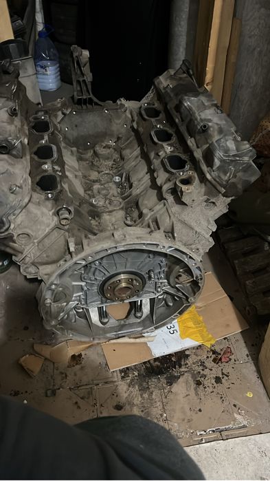 Мерседес.     210