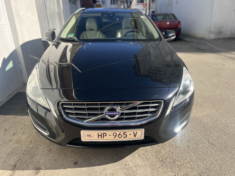 Volvo v60 R design  2.0tdi 5 cilindri Made in sweden