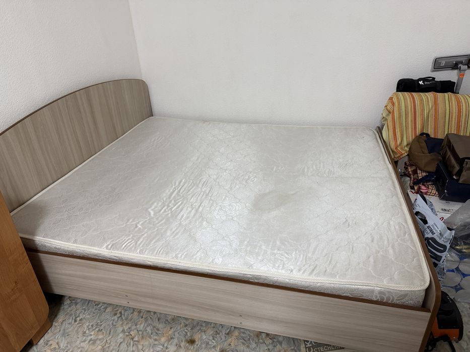 Продаеться кровать 2х