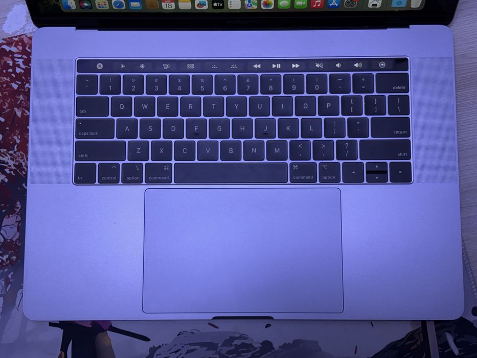 MacBook Pro память 1ТБ ОЗУ 16ГБ