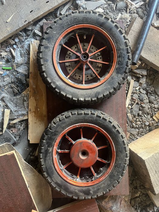 Продам колеса на скутер