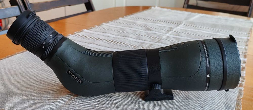 Vortex Diamondback HD 16-48 x 65, ъглова зрителна тръба