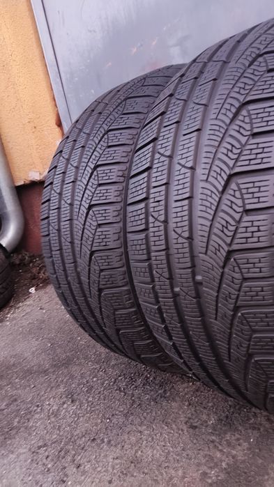 2бр. зимни гуми 235/35/19 Pirelli Sotto Zero Winter  W240
7mm
Добро съ