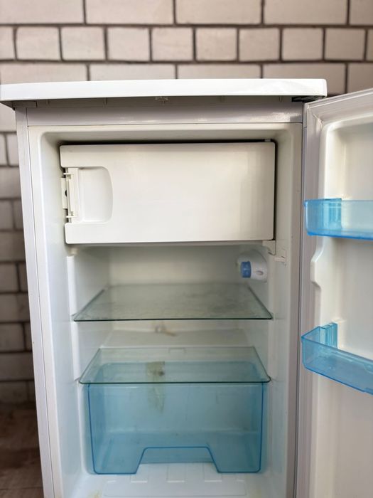 Холодильник маленький