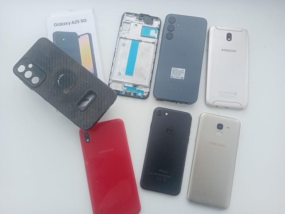Продам на запчасти телефоны.
