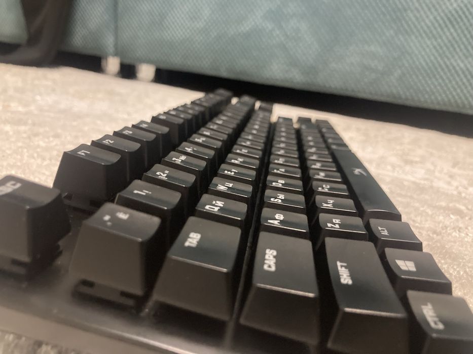 Продам клавиатуру Hyperx alloy fps pro red switch