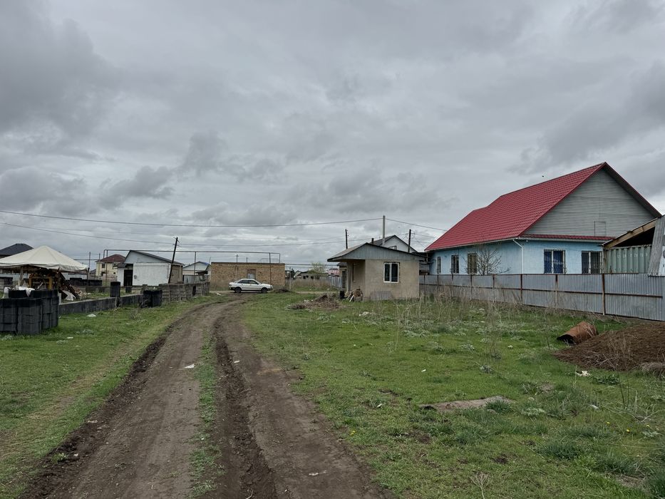 Времянка сатылады Узынагашта 8 соток