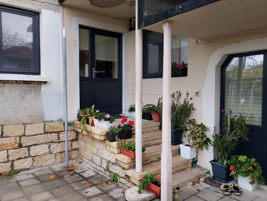 Къща близо до Варна