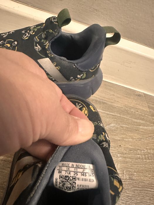 Кроссовки детские