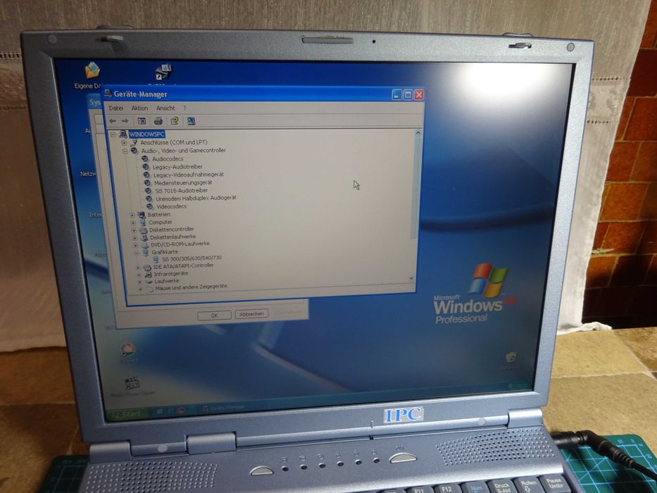 Laptop vintage IPC /Pentium 3 /512mb -defect