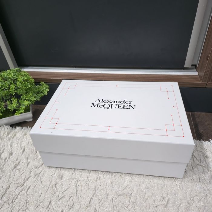 Alexander MCQUEEN White Pearl 43