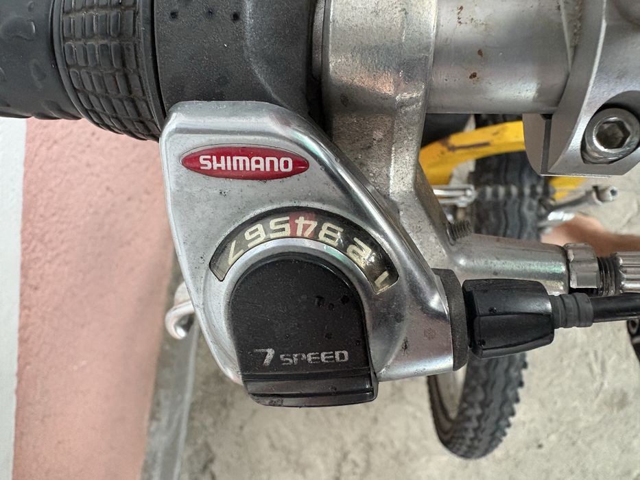 Bicicleta KTM 21 viteze Shimano premium cu antifurt suport telefon uzura normala stare foarte ok intretinuta ingrijita de la 990 lei la 340 lei