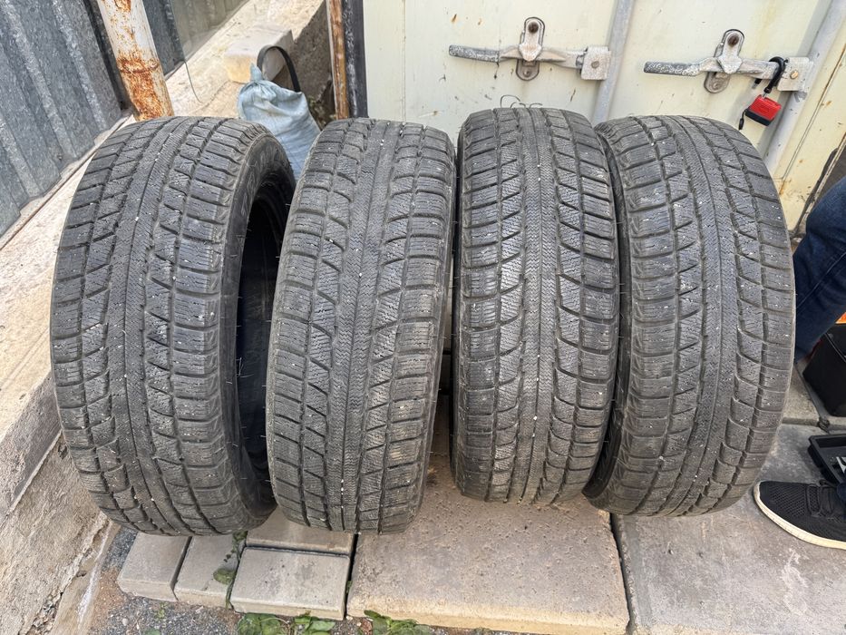 Зимние шины Triangle 225/60/17