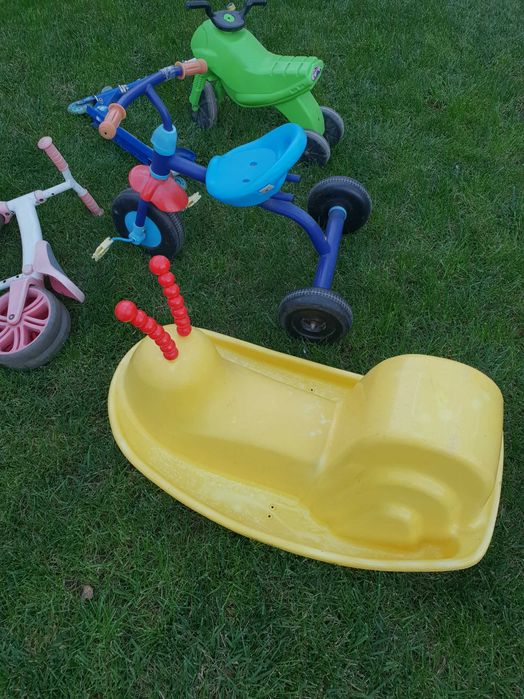 Tricicleta, trotineta, bicicleta, balansoar