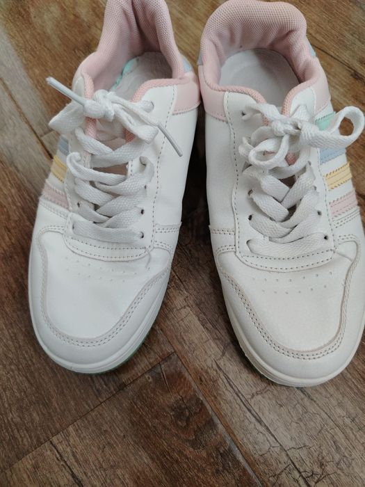 Pantofi sport sneakers numar 37