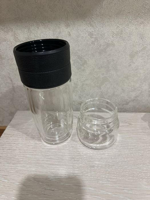 Стеклянная термос.