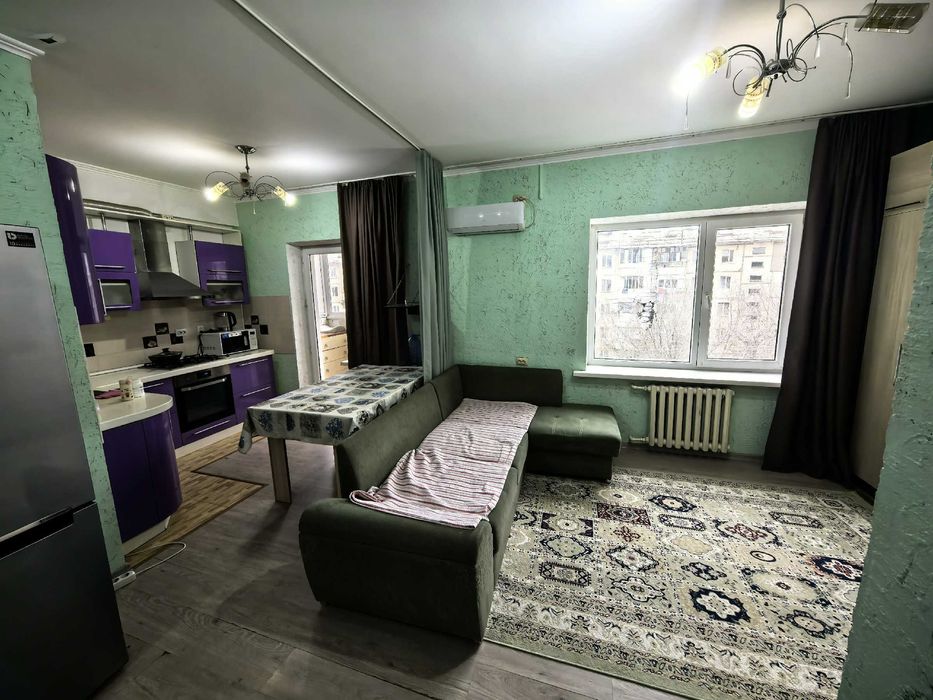 Продается 2 комнатная квартира в  третьем микрорайоне