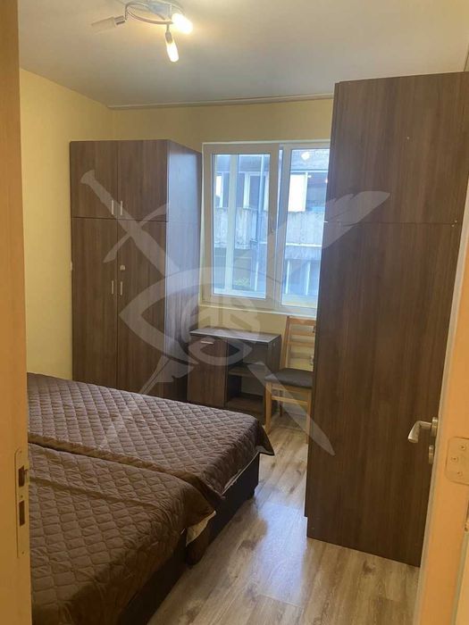 Дава се под наем Тристаен апартамент в Варна, Погреби - 74 кв.м за 520 € - Снимка #2