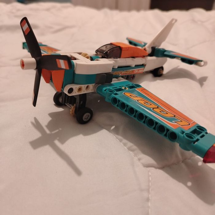 Lego Tehnic - Motocicleta 43132 + Avion de curse 42117