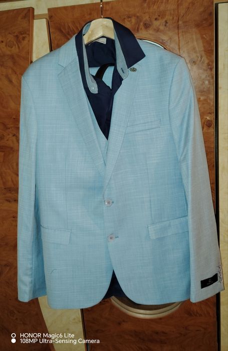 Costum bărbați, Sacou, Pantalon, vesta, Cămașă și curea.