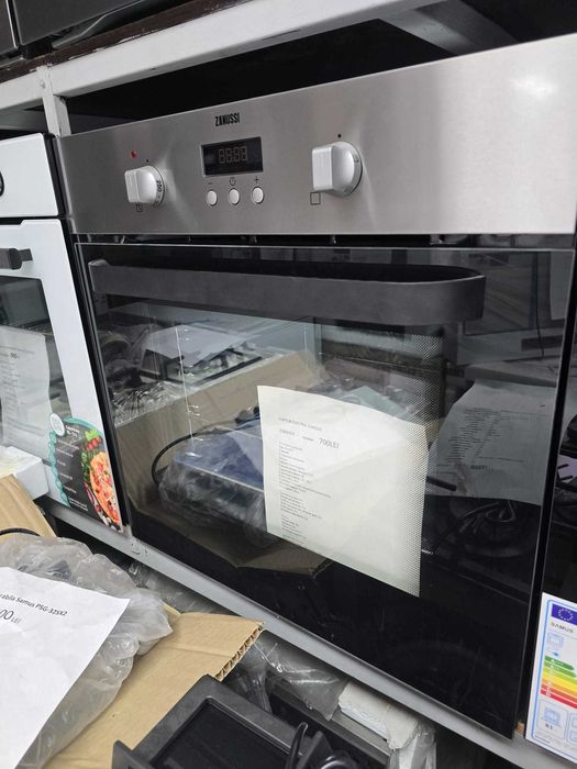 Oferta luna Decembrie  Cuptor  NOU resigilat Zanussi ZOB442X-Inox