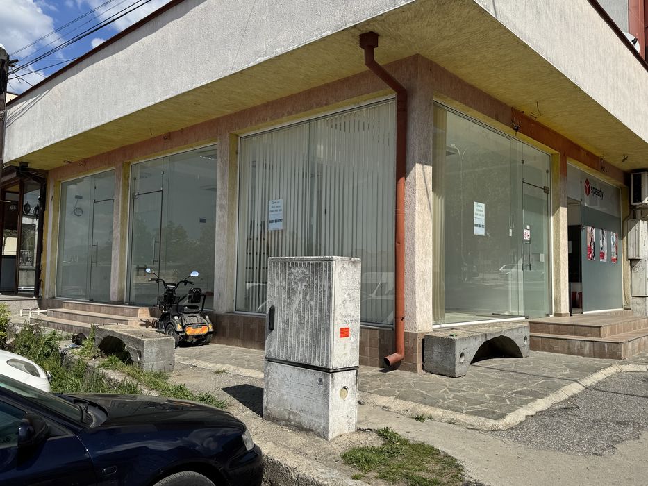 Дава се под наем Магазин в Сопот - 57 кв.м за 418.2 € - Снимка #1