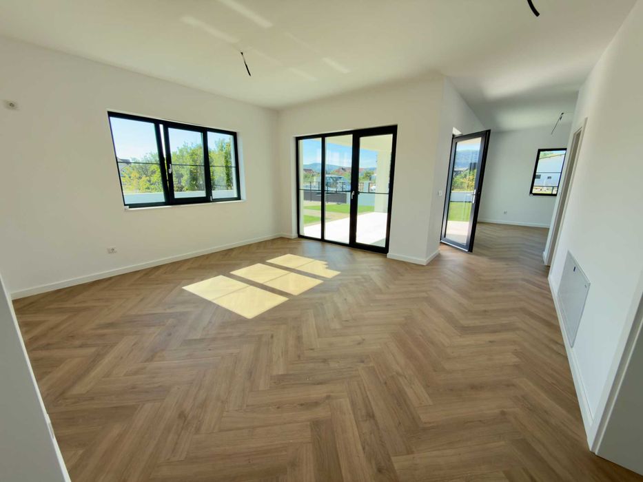 Casă superbă de vânzare, 3 dormitoare, Zona Unirea