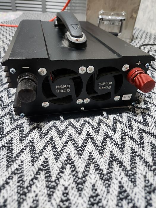 Инверторы все новое 8000вт  рассчитан можно снабжать дом светом