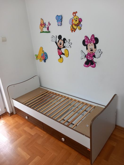 Продавам детско легло с матрак