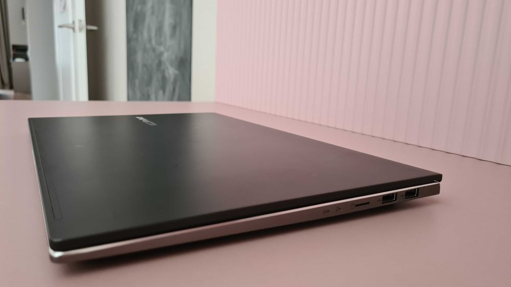 Ноутбук ASUS VivoBook M533IA