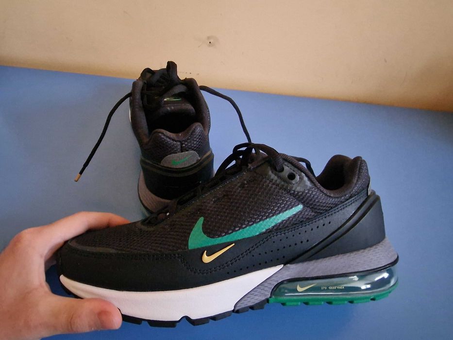Nike air max pulse noi ,originali.
