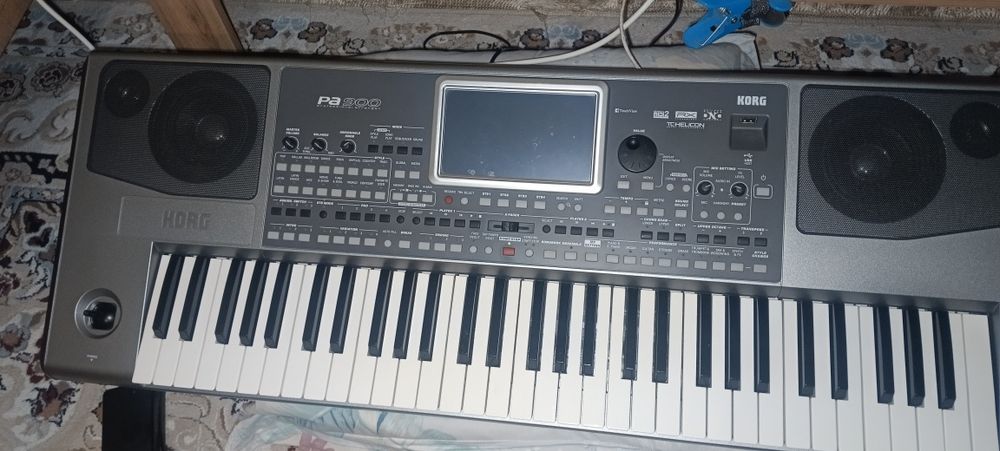 Синтезатор Корг па 900
