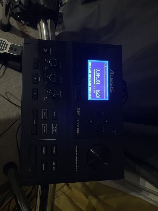 Alesis DM MK 2 PRO electric drum set tobe electrice