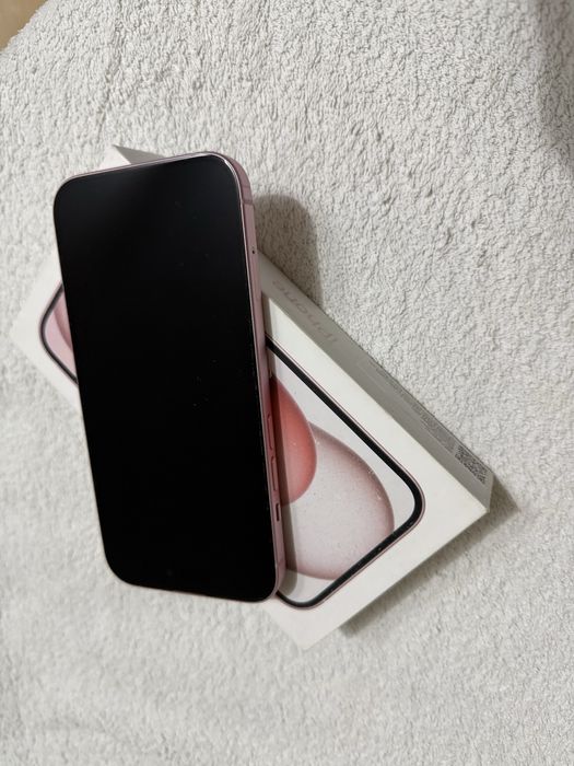iPhone 15 128gb розовый