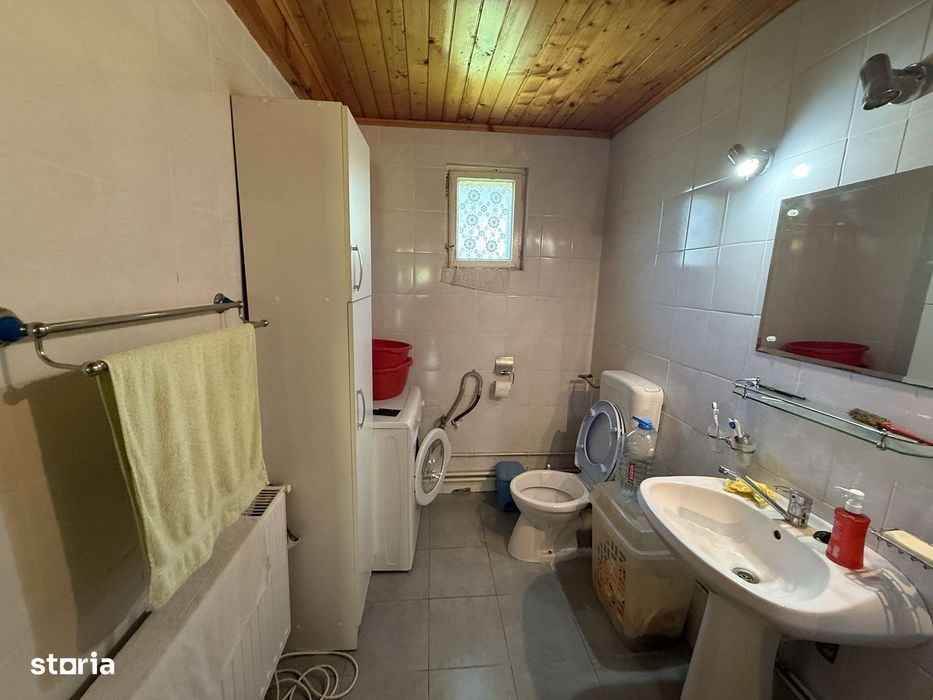 Casă parter+mansarda 100mp + beci, cu teren intravilan 1400 mp