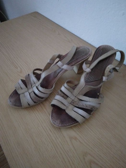 Дамски сандали естествена кожа