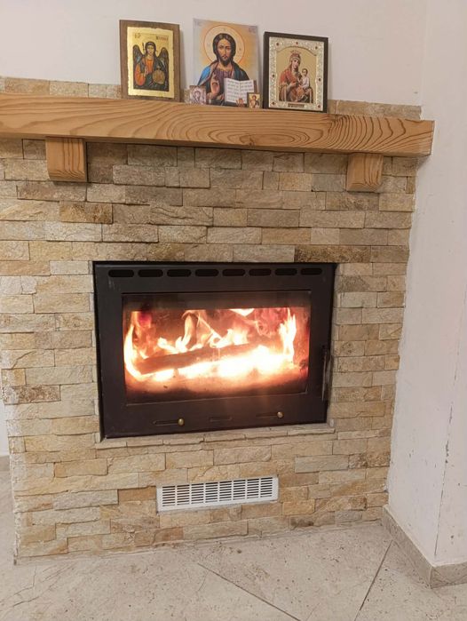 Къща с парцел 1800кв.м