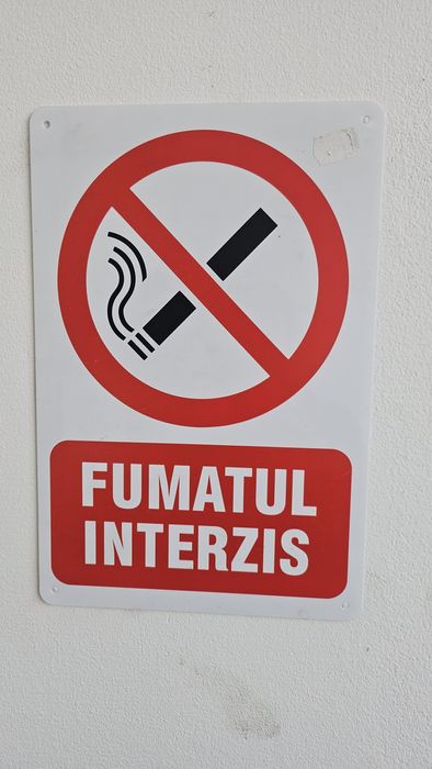 Reclama aplica perete