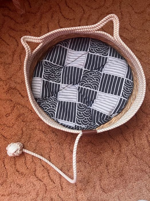 Лежанка корзина для кошки