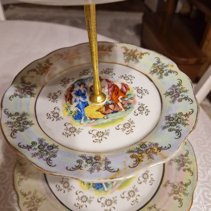 Этажерка-конфетница