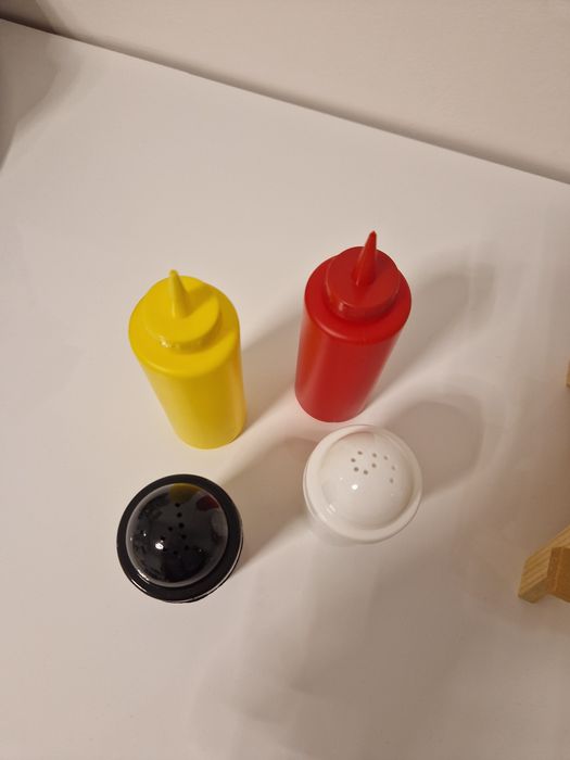 Комплект за подправки