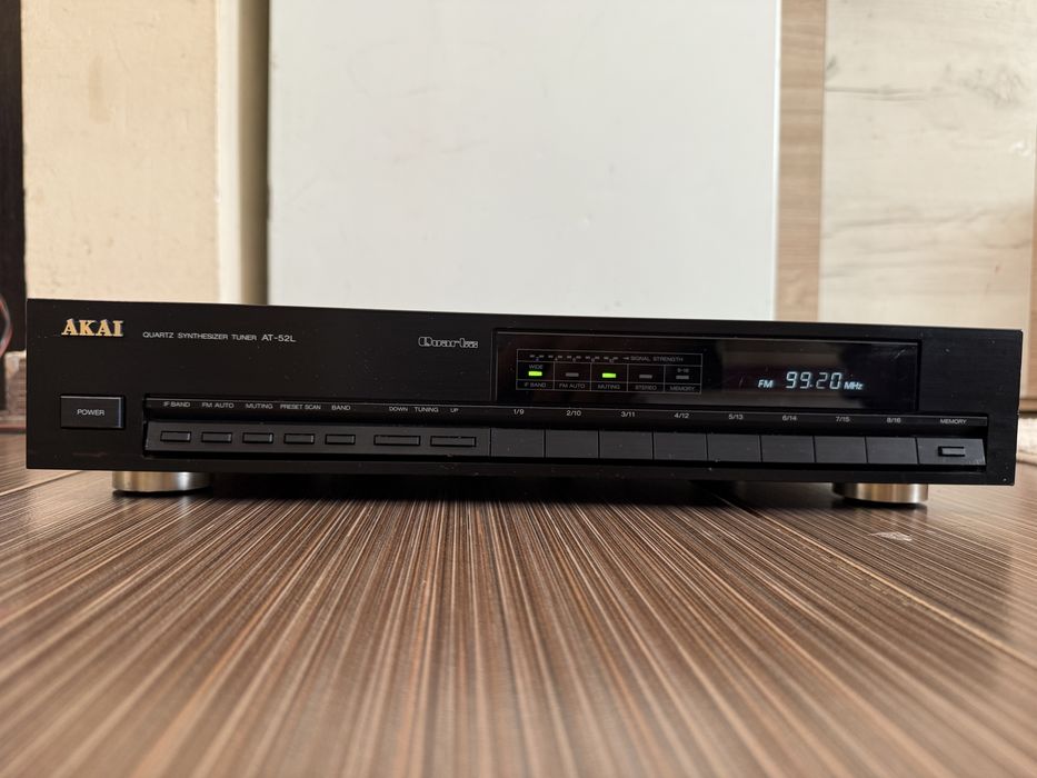 Akai AT-52L Тунер