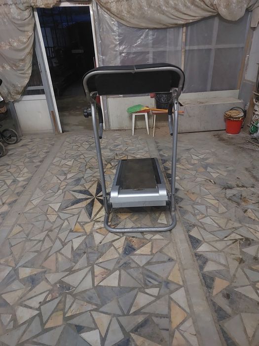 Беговая дорожка  в отличном состоянии недорого