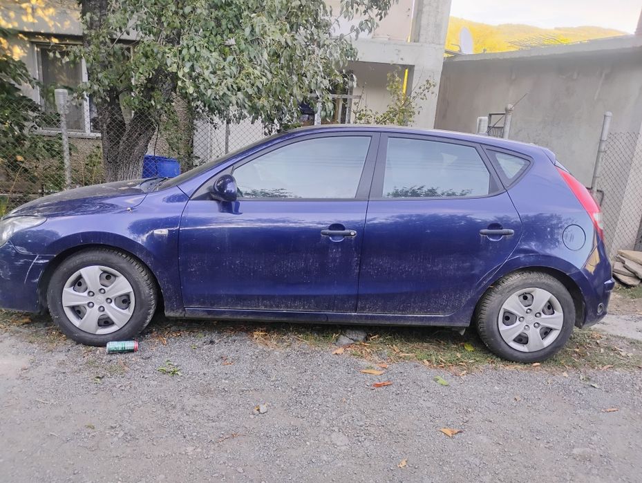 Продавам на части Hyundai i30