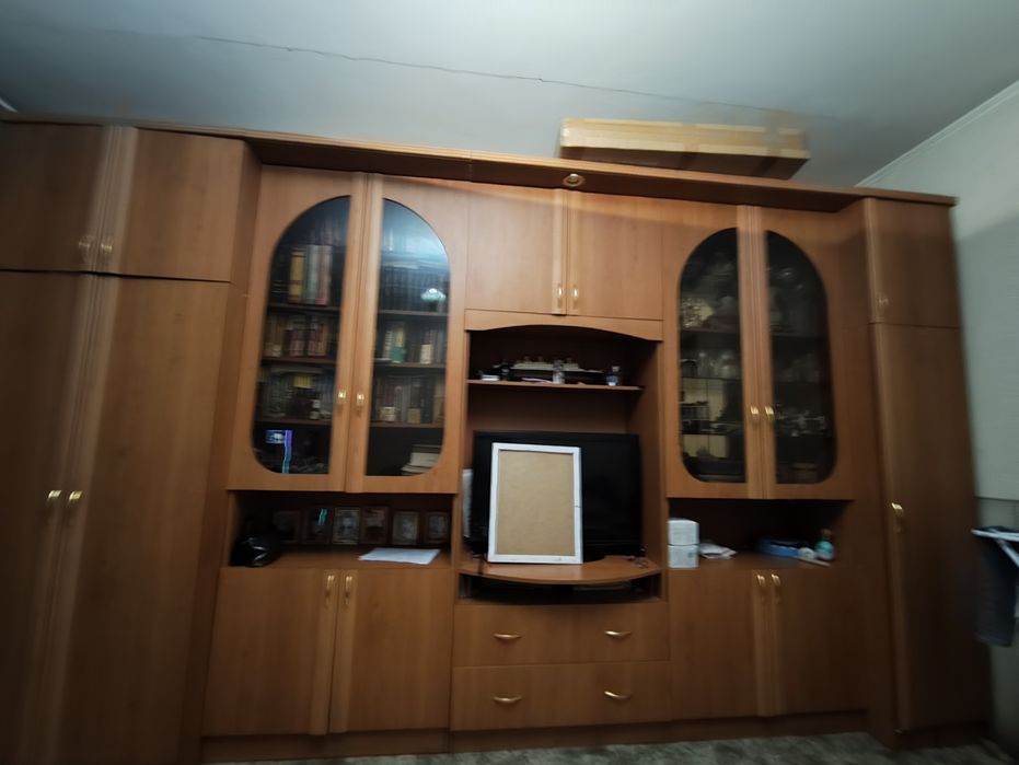 Отдам стенку даром