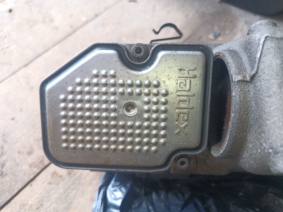 Vând diferențial spate Ford kuga MK 1 an fabricație 2009